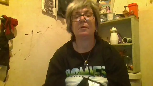 becky1111 online show from June 11, 2026, 5:48 am