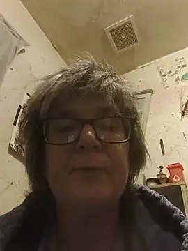 becky1111 online show from July 13, 2026, 11:53 am