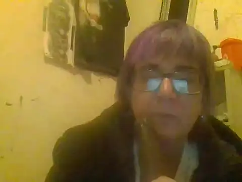 becky1111 online show from June 23, 2026, 3:32 pm