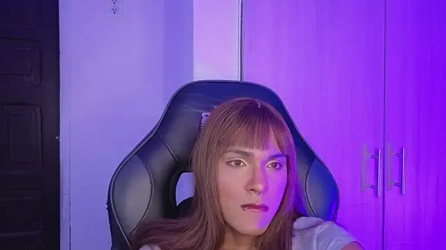 tiffanyy 777 online show from June 2, 2026, 4:45 am