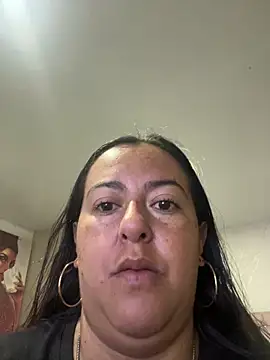 Snapshot of evelyn_harpeery chatting on June 19, 2026, 10:54 am evelyn harpeery online show from June 19, 2026, 10:54 am