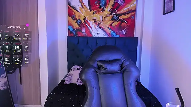 Snapshot of Violet_Blazee chatting on December 21, 2025, 10:17 am Violet Blazee online show from December 21, 2025, 10:17 am