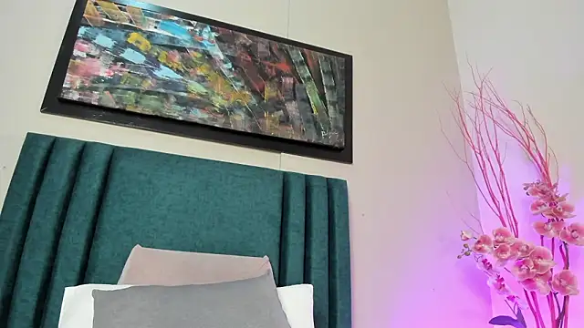 GahiaBelucci online show from March 12, 2026, 11:36 am