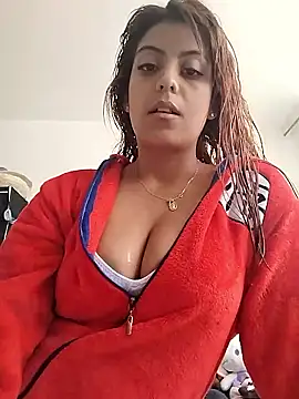 Snapshot of mia_hottie2210 chatting on January 9, 2026, 4:36 pm mia hottie2210 online show from January 9, 2026, 4:36 pm