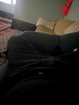 Snapshot of efealsnck chatting on December 18, 2025, 11:36 am efealsnck online show from December 18, 2025, 11:36 am