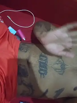 ykaromen online show from December 18, 2025, 1:11 am