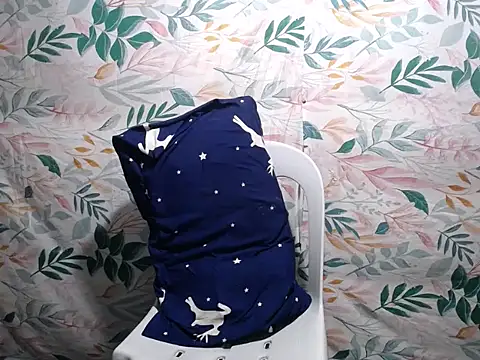 WildHornyPussy4u online show from February 4, 2026, 1:22 am