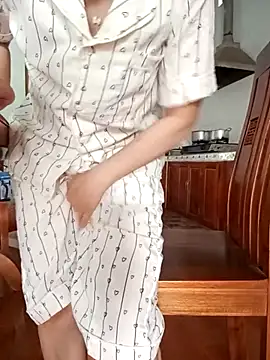 Sweet-Berryy online show from March 16, 2026, 5:44 am