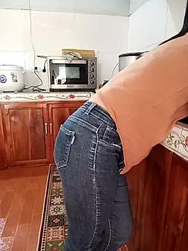 Sweet-Berryy online show from December 19, 2025, 4:38 am