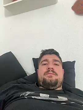 LienalWarplane online show from February 9, 2026, 1:20 pm