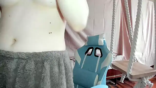 Yoonhee ki online show from January 7, 2026, 10:09 am