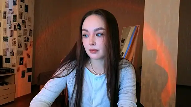 fallin lovee online show from December 19, 2025, 5:32 am