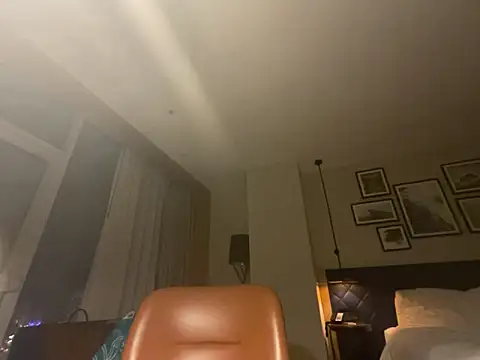 Snapshot of XhotLatte chatting on March 15, 2026, 9:33 pm XhotLatte online show from March 15, 2026, 9:33 pm