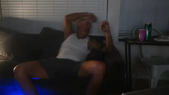 MISTERANDDEMI online show from April 10, 2026, 10:11 am