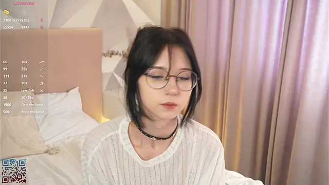 DeliaLoma online show from March 31, 2026, 6:26 am