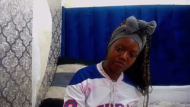 DarkBeauty33 online show from January 15, 2026, 7:45 am