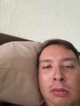 Snapshot of Burndew chatting on March 3, 2026, 4:03 pm Burndew online show from March 3, 2026, 4:03 pm