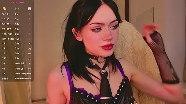 Dark Diva online show from June 19, 2026, 8:58 pm