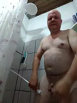 luis8558 online show from January 13, 2026, 10:08 am