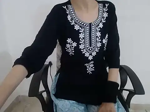 Snapshot of Farhana_beautyfull chatting on February 28, 2026, 4:56 am Farhana beautyfull online show from February 28, 2026, 4:56 am