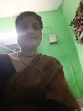 Snapshot of mantraverma chatting on June 18, 2026, 4:01 pm mantraverma online show from June 18, 2026, 4:01 pm
