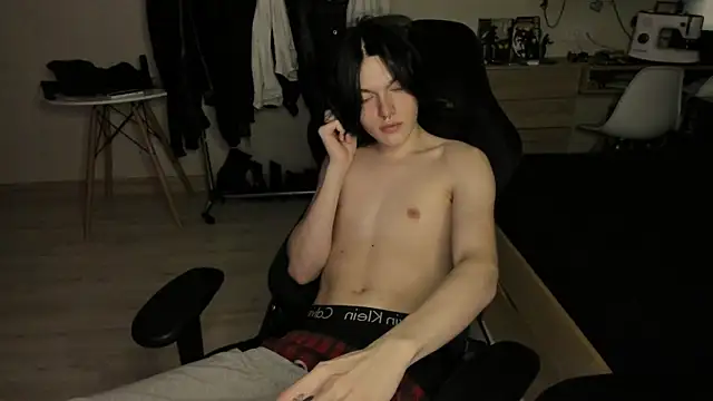 Snapshot of JohnGaliano chatting on June 27, 2026, 11:00 pm JohnGaliano online show from June 27, 2026, 11:00 pm