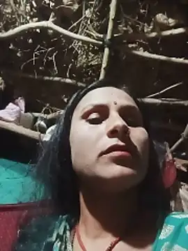 Snapshot of Cuty_priti chatting on May 17, 2026, 5:24 pm Cuty priti online show from May 17, 2026, 5:24 pm