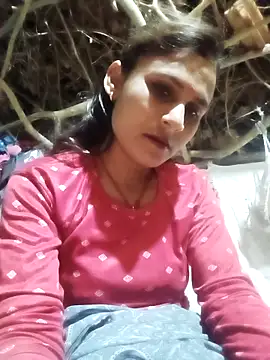 Cuty priti online show from April 20, 2026, 5:47 pm