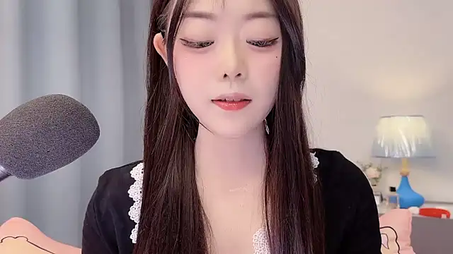 smalldaisy online show from April 4, 2026, 2:29 am