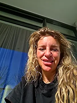 LaLynn online show from February 25, 2026, 11:32 am