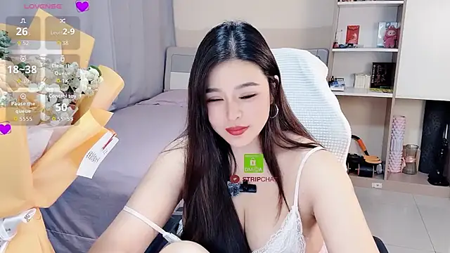 Ogravity  online show from May 14, 2026, 3:31 pm