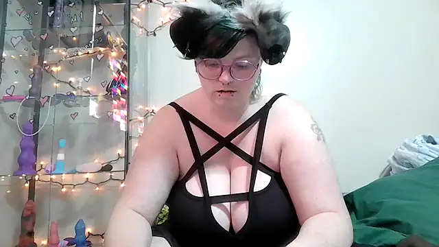 Snapshot of Pupghostt chatting on February 22, 2026, 3:35 pm Pupghostt online show from February 22, 2026, 3:35 pm