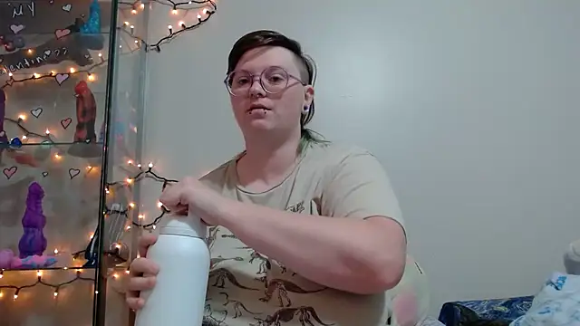 Pupghostt online show from April 6, 2026, 1:23 pm