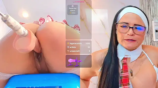 Isis car0lina online show from March 27, 2026, 8:26 am