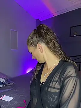 JennaMilf  online show from February 12, 2026, 6:51 pm