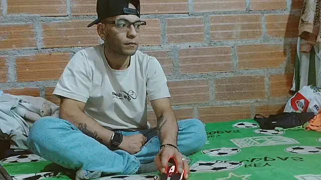 Snapshot of Alphamaster_92 chatting on February 22, 2026, 3:20 am Alphamaster 92 online show from February 22, 2026, 3:20 am