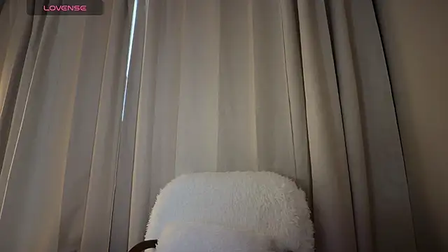 Snapshot of jannalovw chatting on July 17, 2026, 6:27 pm jannalovw online show from July 17, 2026, 6:27 pm