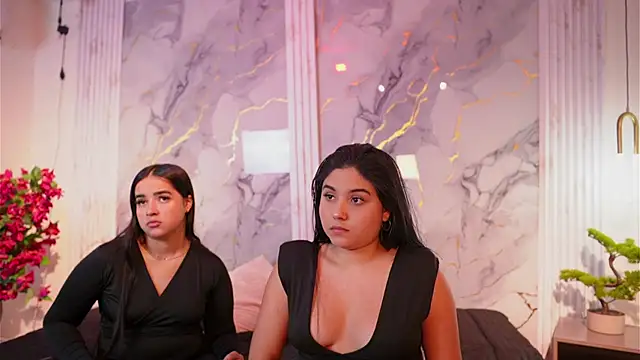 Scarlet and naomi online show from January 16, 2026, 4:27 am