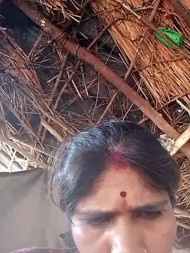 Snapshot of Rajni_hote chatting on February 11, 2026, 5:18 am Rajni hote online show from February 11, 2026, 5:18 am