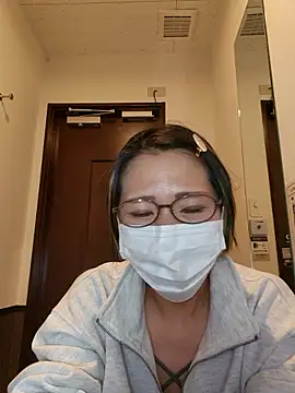 tomatocjin124 online show from April 2, 2026, 7:04 am