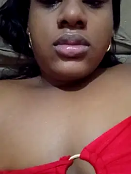 amorasecy online show from March 26, 2026, 10:46 am