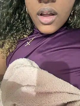 Snapshot of amorasecy chatting on July 24, 2026, 1:45 am amorasecy online show from July 24, 2026, 1:45 am