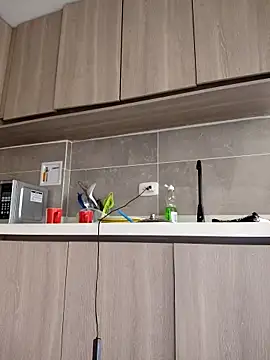 Arimonroee online show from April 16, 2026, 6:08 pm