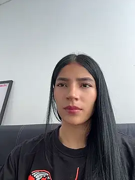 Snapshot of Ema_Rose_ chatting on July 12, 2026, 6:20 pm Ema Rose online show from July 12, 2026, 6:20 pm