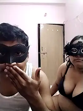 Snapshot of DesiSeductress chatting on June 3, 2026, 5:28 pm DesiSeductress online show from June 3, 2026, 5:28 pm
