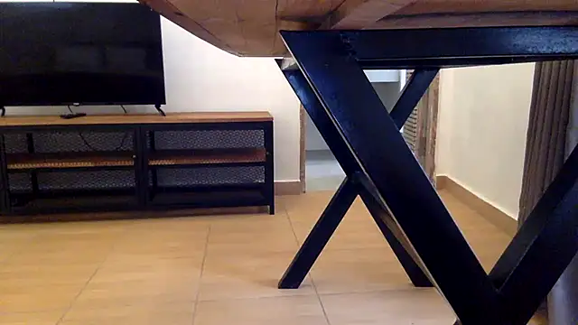 Snapshot of miamiamuse chatting on January 10, 2026, 4:08 am miamiamuse online show from January 10, 2026, 4:08 am