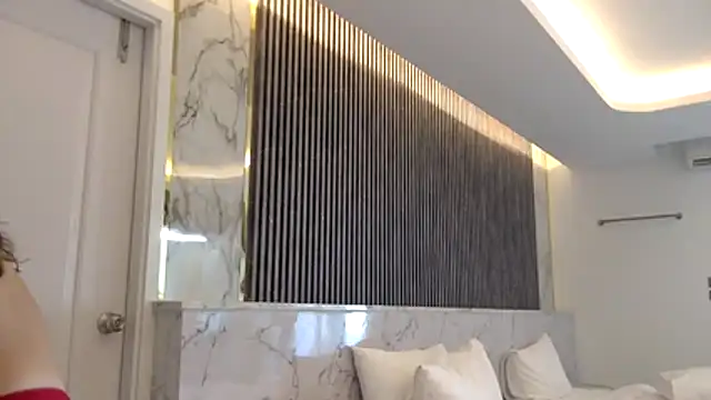 Snapshot of miamiamuse chatting on January 6, 2026, 1:53 am miamiamuse online show from January 6, 2026, 1:53 am