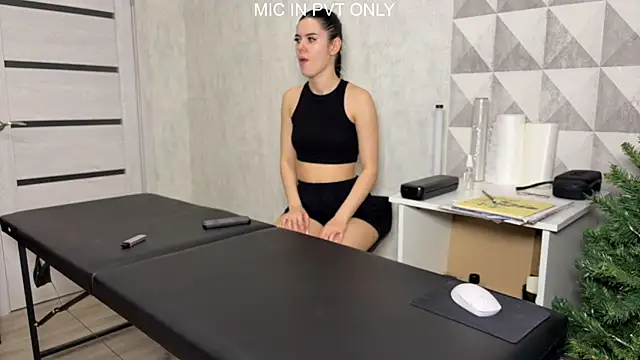 girls secrets online show from December 22, 2025, 6:52 pm