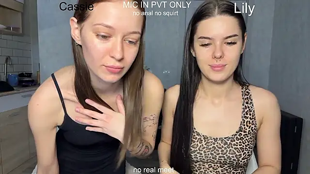 Snapshot of girls_secrets chatting on March 4, 2026, 10:34 am girls secrets online show from March 4, 2026, 10:34 am