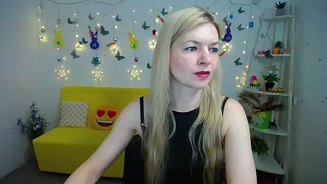 MelissaTyler online show from April 12, 2026, 5:11 am